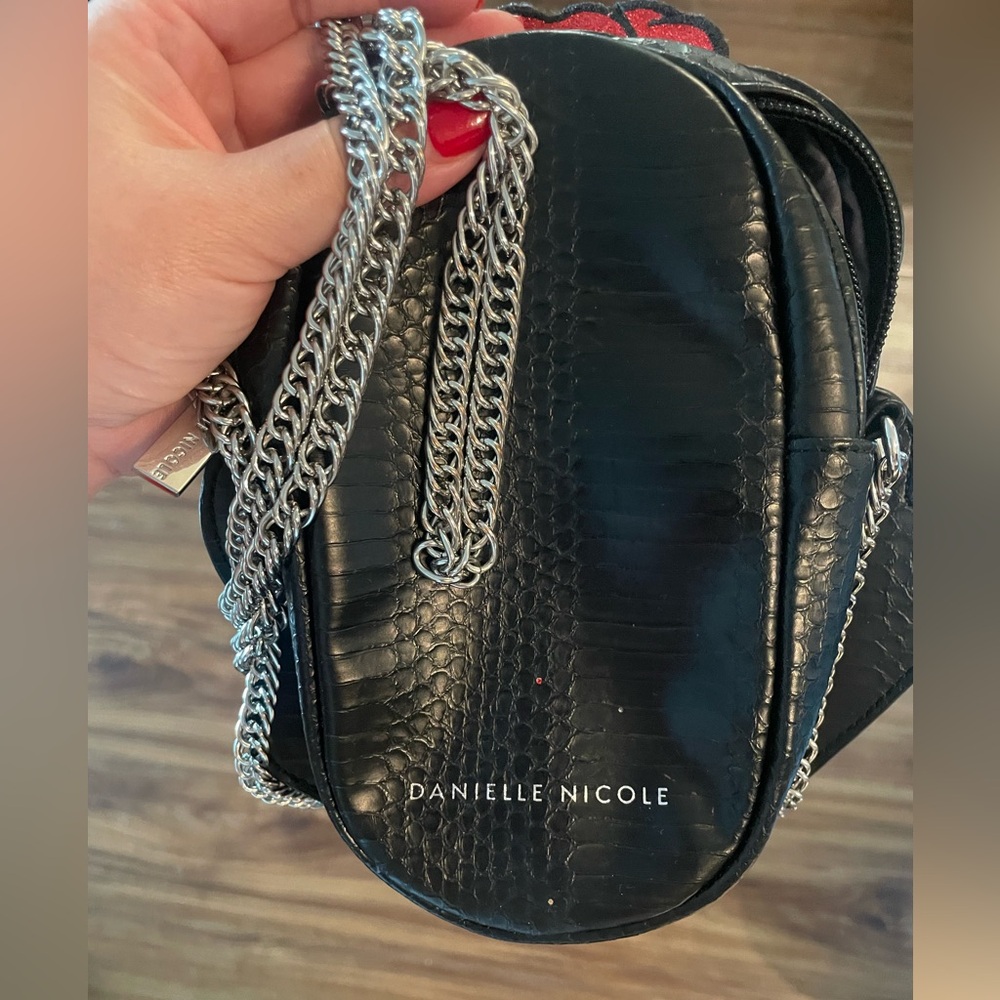 Snow White Danielle Nicole Crossbody - image 3